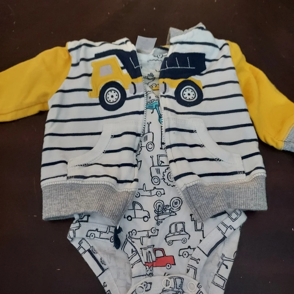 Carter's Baby Boy Dump Truck Hoodie, Printed Bodysuit & Jeggings Set in Size 3M - Picture 3 of 6